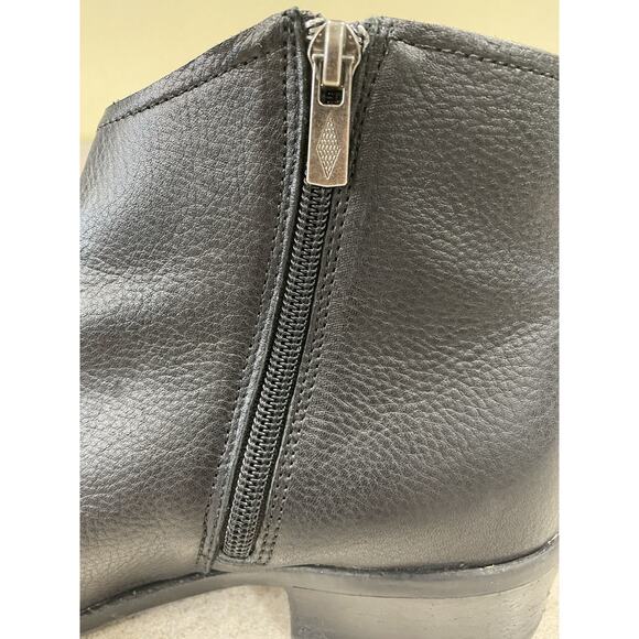 American Rag AR Jolene Ankle Boot Women's Sz 9.5 Black Leather Zip Block Heel - Picture 9 of 10